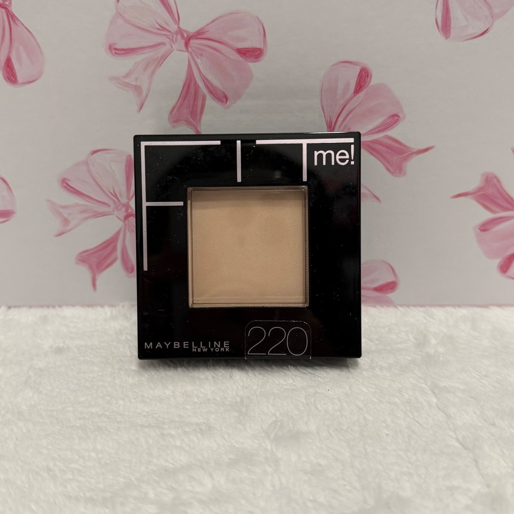 Maybelline Fit Me Matte Poreless Powder Foundation 220 Natural Beige